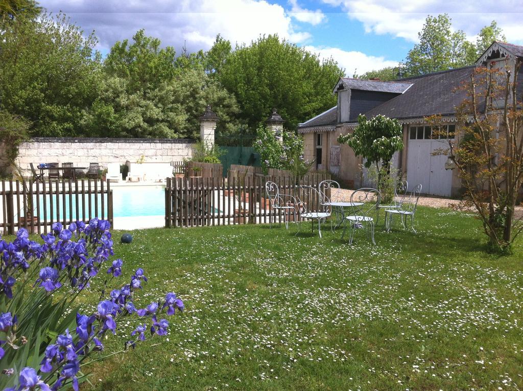 Chambre D' Hotes La Lucasserie Bed & Breakfast Saumur Dış mekan fotoğraf