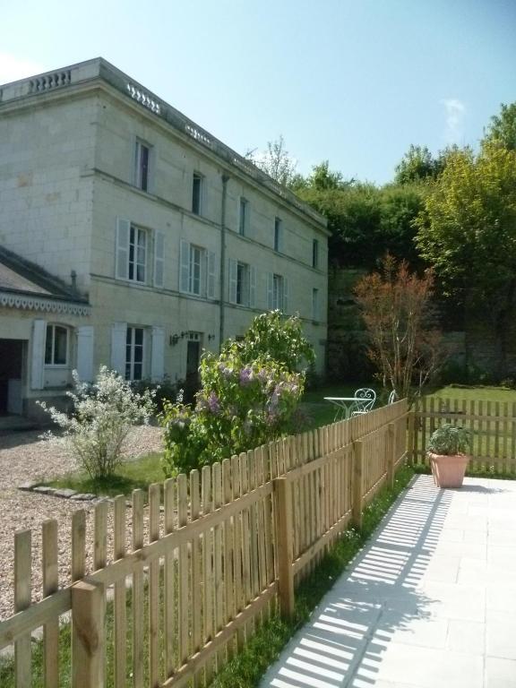 Chambre D' Hotes La Lucasserie Bed & Breakfast Saumur Dış mekan fotoğraf